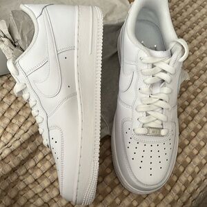 Nike Airforce 1 ‘07 - NWT